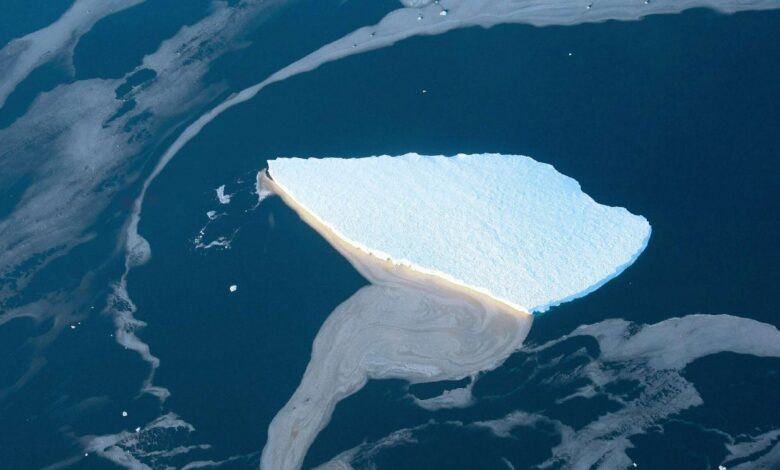 انفصال جبل جليدي هائل عن القطب الجنوبي ومشاهد جوية نادرة لم تر من قبل فيديو ترند بوست